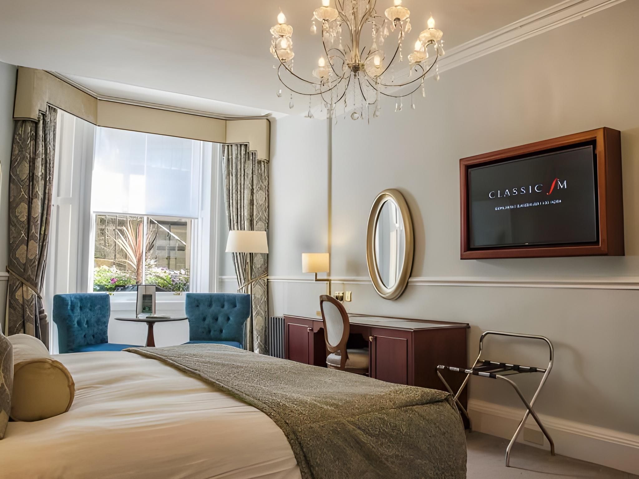 undefined The Bonham Hotel 5