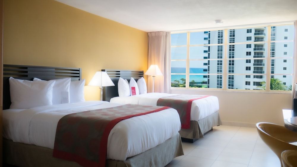 Room, 2 Queen Beds, Non Smoking