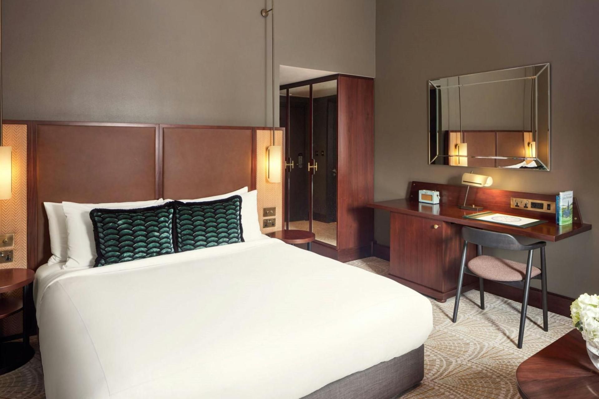 undefined St. Pancras London, Autograph Collection ® 3