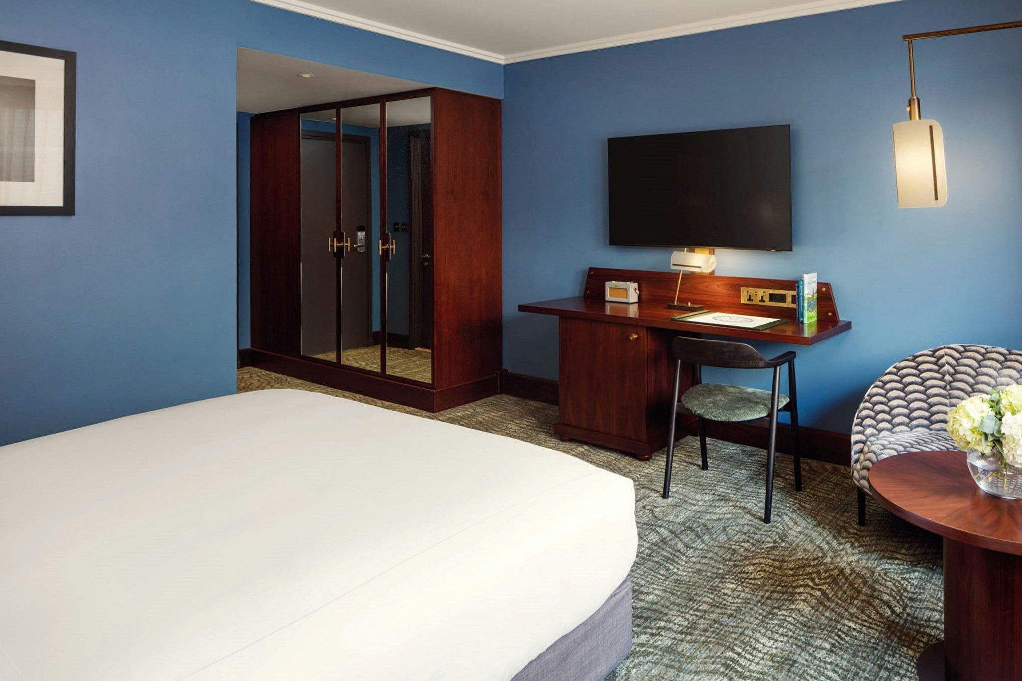 Deluxe King Bedroom, Guest room, 1 King