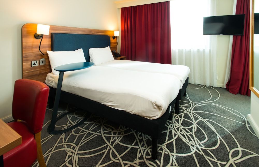 Room, 2 Twin Beds (The Duet)