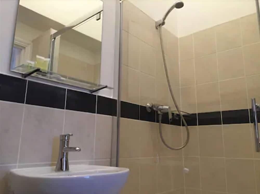 undefined The Garth Hotel 9