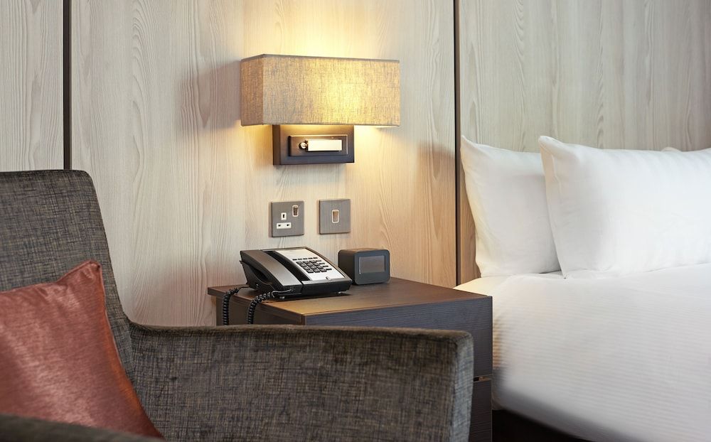 DoubleTree by Hilton Hotel London ExCel Twin Room (Guest) 8