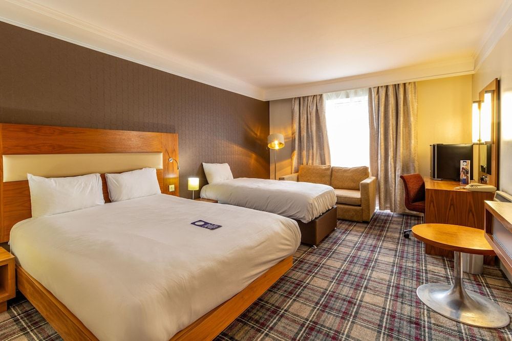 Bromsgrove Hotel & Spa Family Quadruple Room