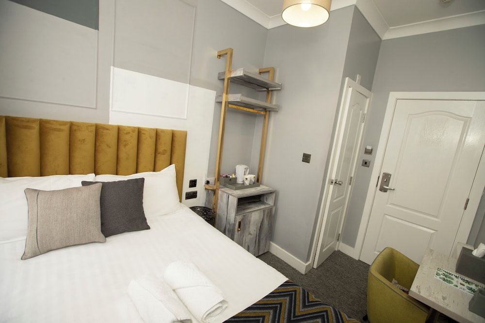 COMFOTEL GRN Standard Double Room 2