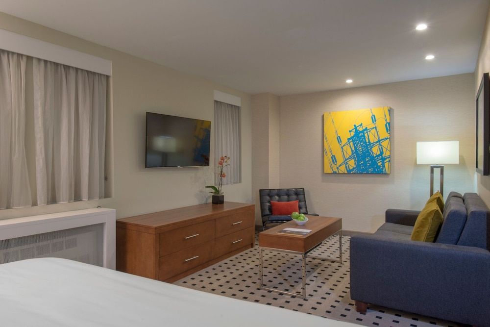 The Warwick Hotel Rittenhouse Square Philadelphia Standard Room, 1 King Bed 8