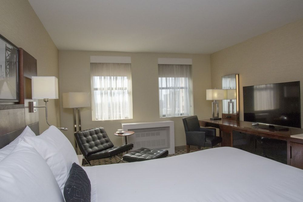 The Warwick Hotel Rittenhouse Square Philadelphia Standard Room, 1 King Bed 4