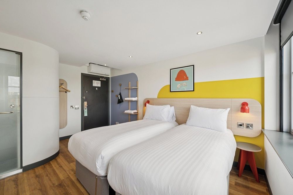 Garner Edinburgh Haymarket by IHG Room, 2 Twin Beds (Cosy) 2