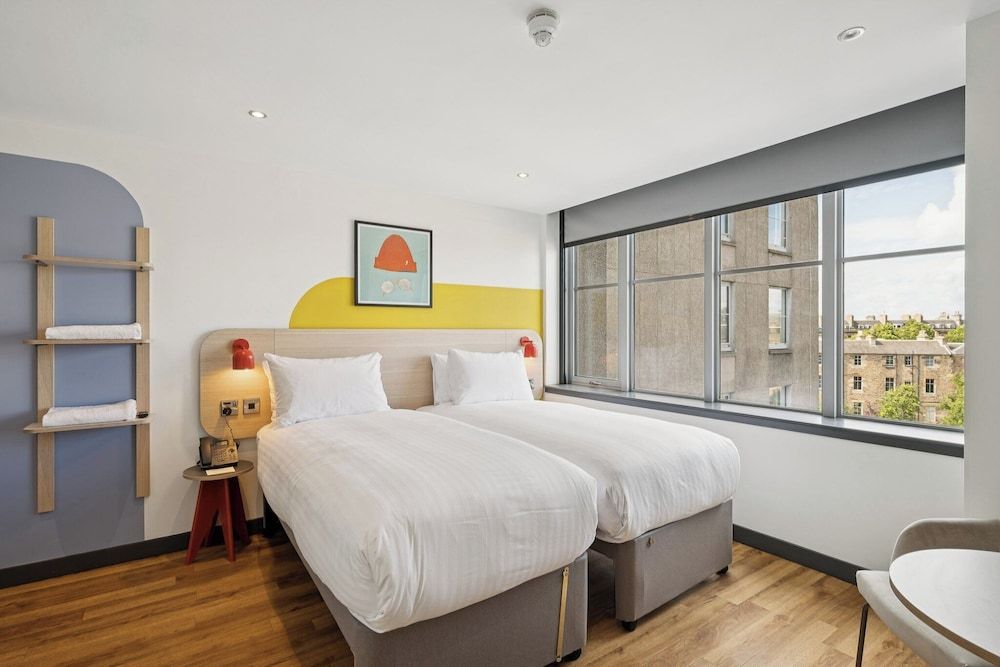 Garner Edinburgh Haymarket by IHG Room, 2 Twin Beds (Cosy) 4