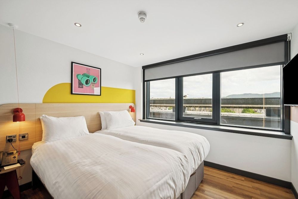 Garner Edinburgh Haymarket by IHG Room, 2 Twin Beds (Cosy) 9