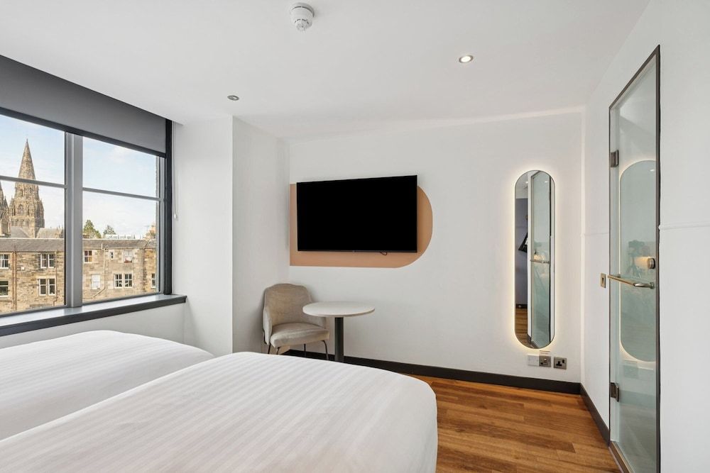 Garner Edinburgh Haymarket by IHG Room, 2 Twin Beds (Cosy) 5