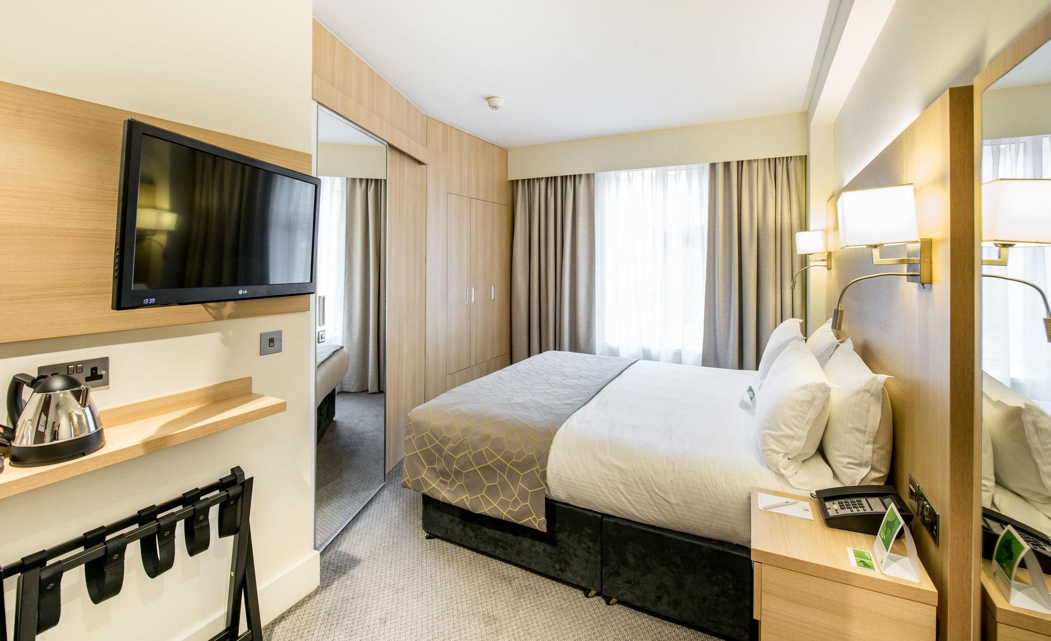 1 King Bed Standard