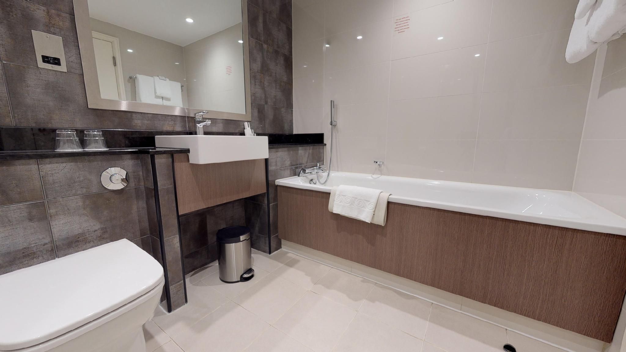 2 Single Beds Premium