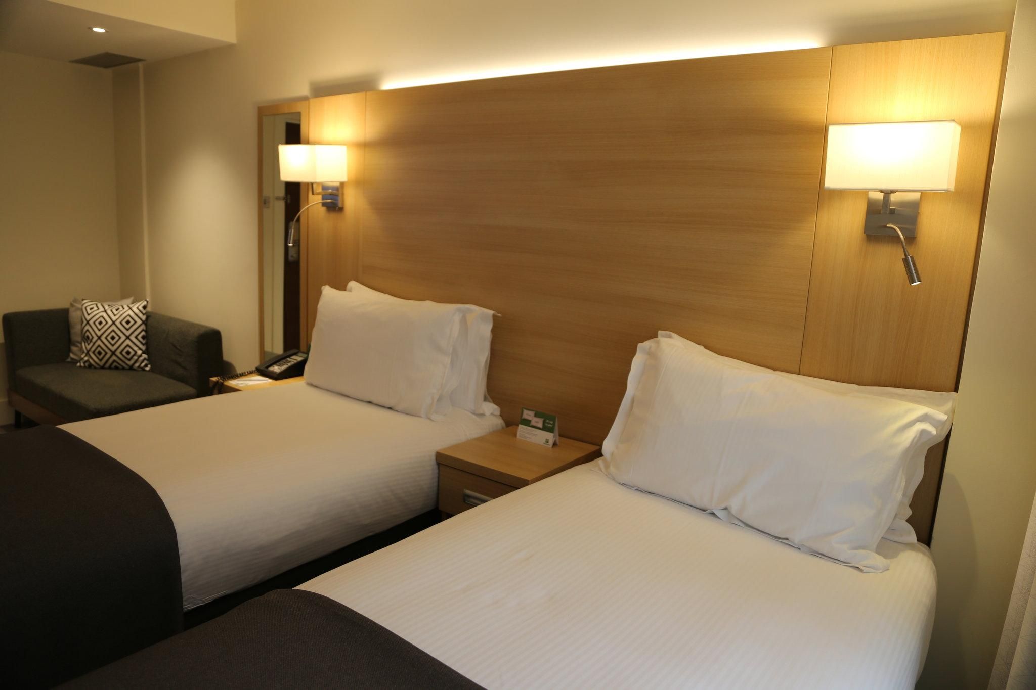 undefined Holiday Inn London - Kensington High St. by IHG 5