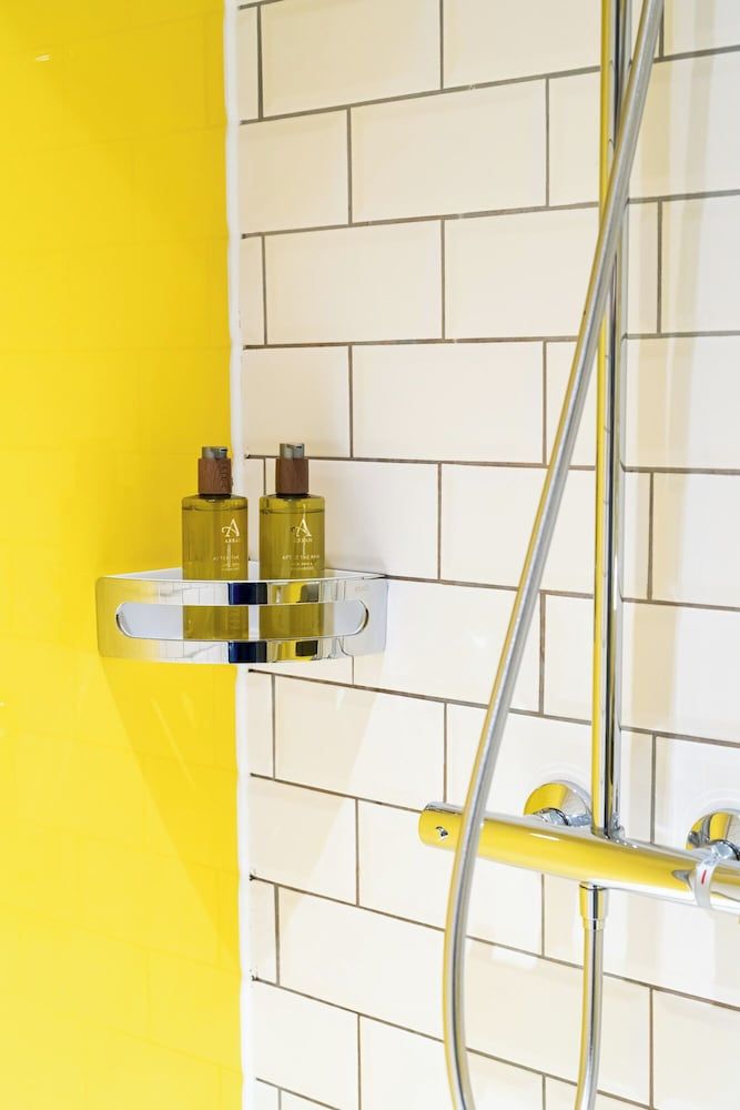 KM Hotel Standard Double Room 7