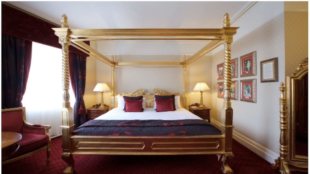 Suite, 1 King Bed, Non Smoking