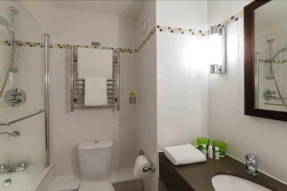 Tewkesbury Park Standard Double or Twin Room, Golf View 7