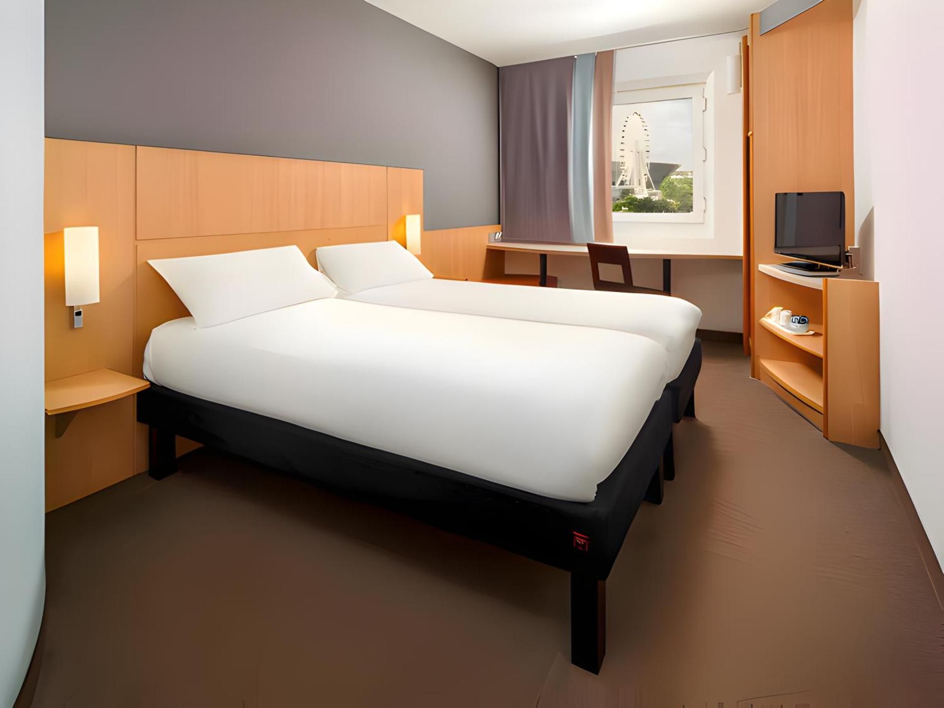 Twin room with 2 beds