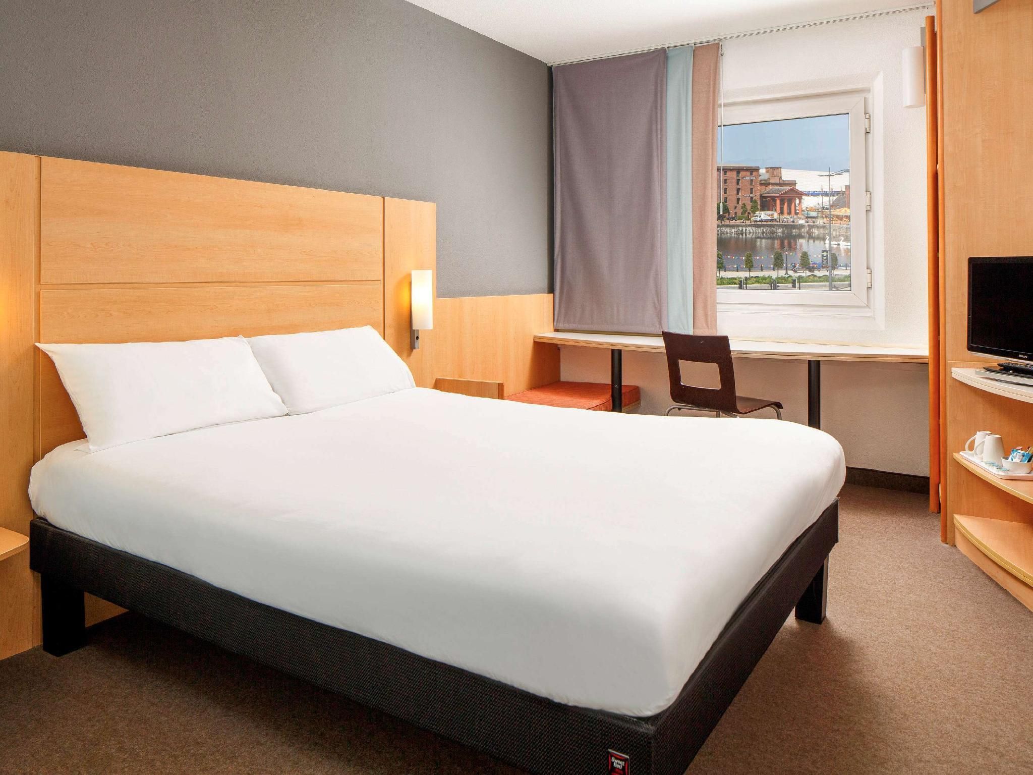 undefined Ibis Liverpool Centre Albert Dock – Liverpool One 2