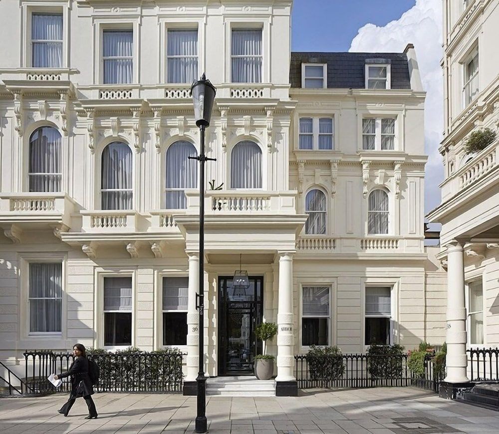 undefined Signature Townhouse Hyde Park 6