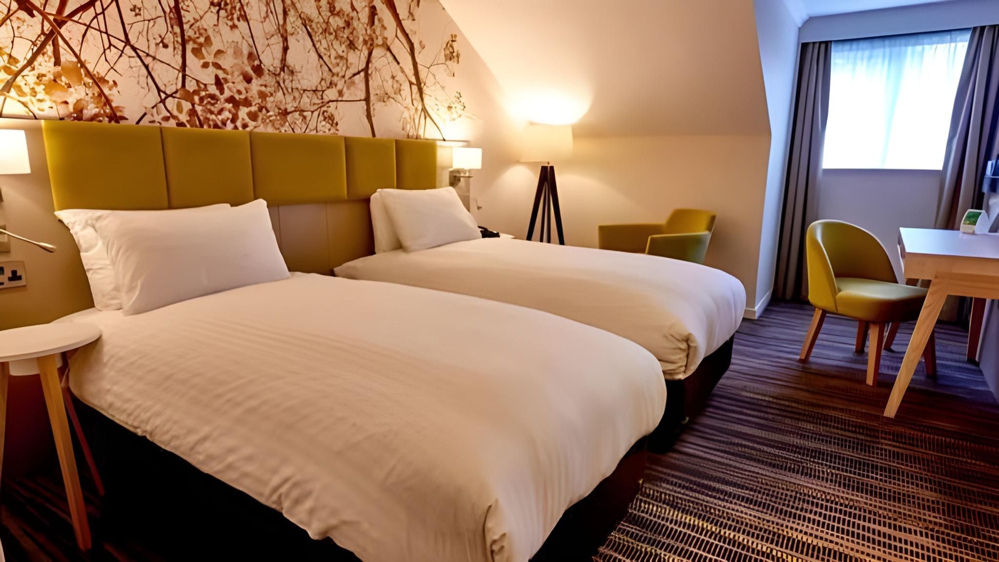 2 Single Beds Standard
