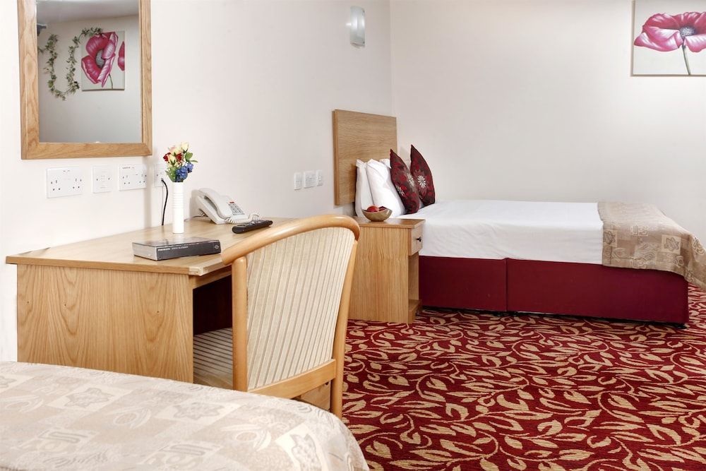 Best Western London Ilford Hotel Standard Room, Multiple Beds, Non Smoking