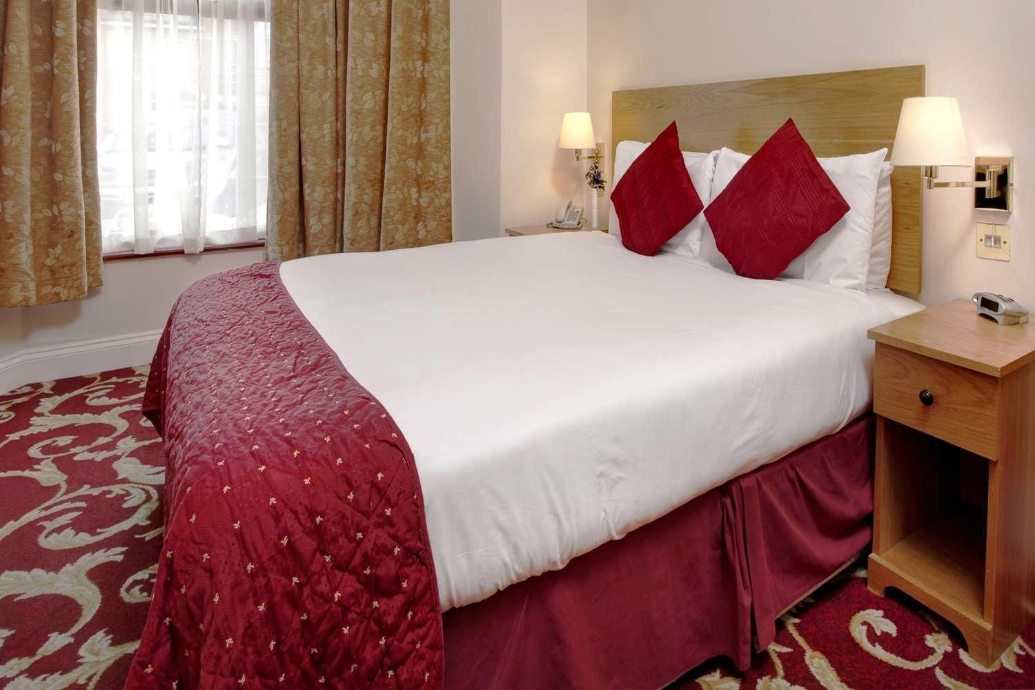 Small Double Room - Non-Smoking