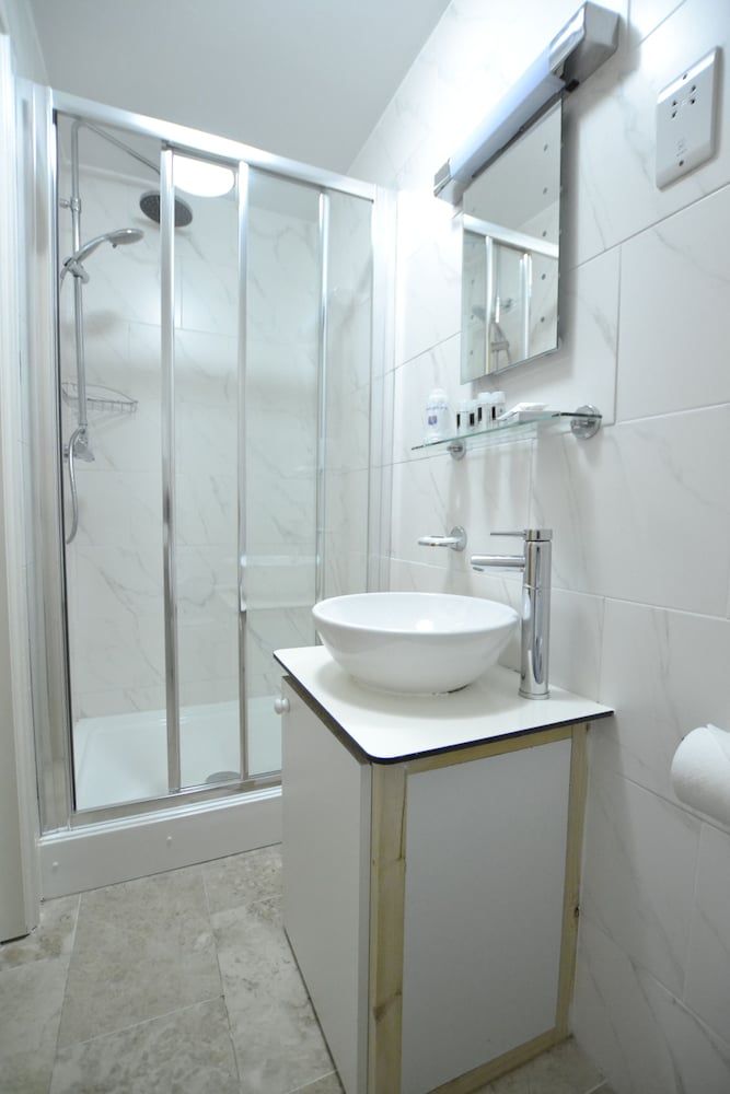 Best Western London Ilford Hotel Standard Room, 1 Twin Bed, Non Smoking 9