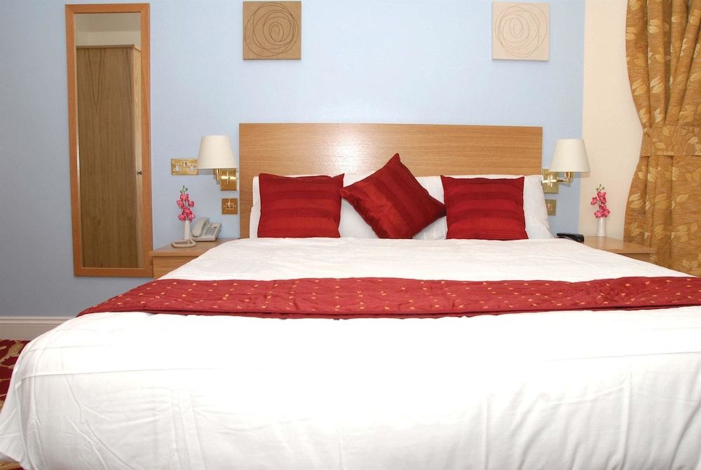 Best Western London Ilford Hotel Standard Room, Multiple Beds, Non Smoking 6