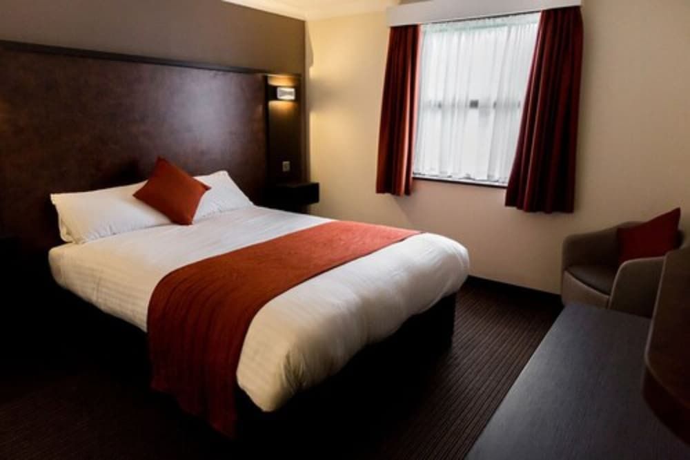 Dragonfly Hotel Colchester Standard Double Room 8