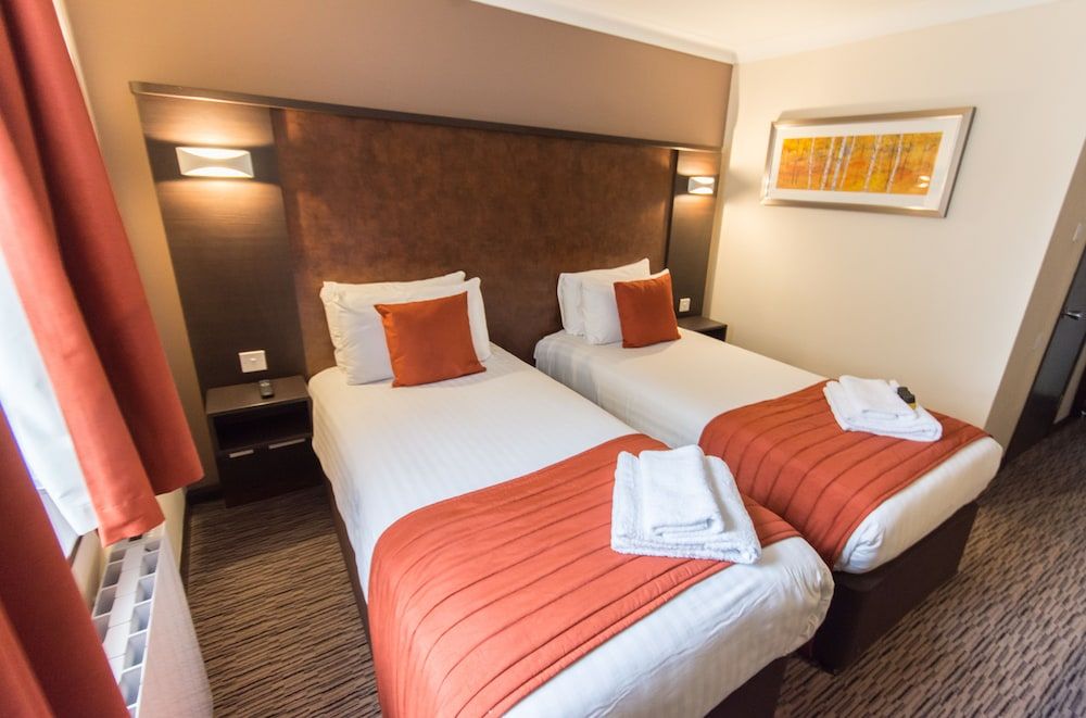 Dragonfly Hotel Colchester Standard Twin Room 5