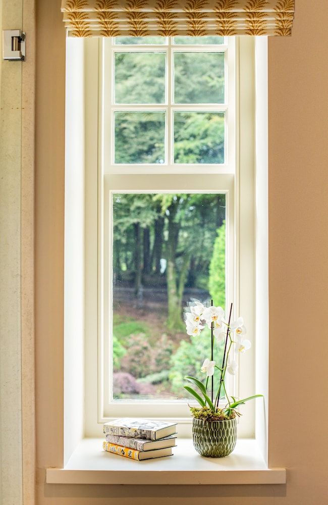 Linthwaite House Luxury Room 10