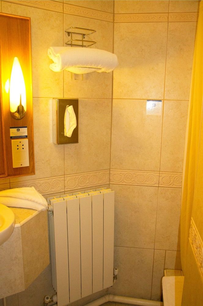 Manchester South Hotel, Sure Hotel Collection by BW Standard Room, 1 Twin Bed, Non Smoking 2