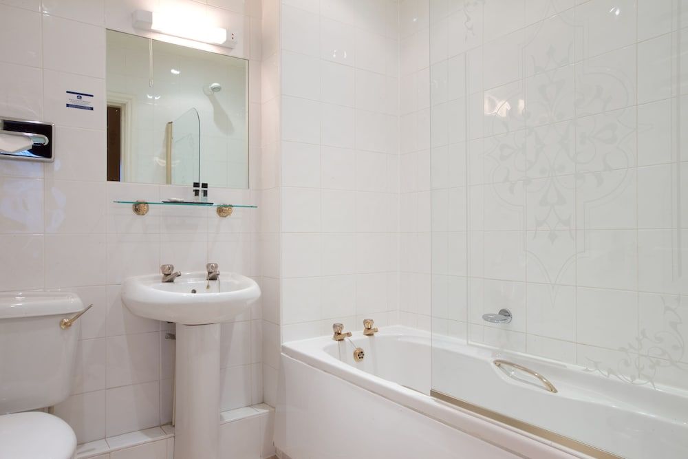 Manchester South Hotel, Sure Hotel Collection by BW Standard Room, 1 Twin Bed, Non Smoking 6