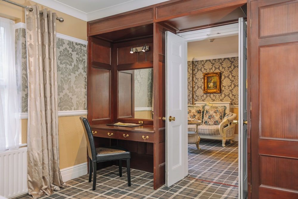 Muthu Belstead Brook Hotel Presidential Suite 5