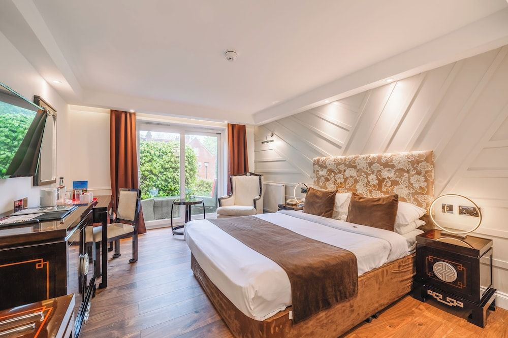 Muthu Belstead Brook Hotel Standard Double Room with Patio 6