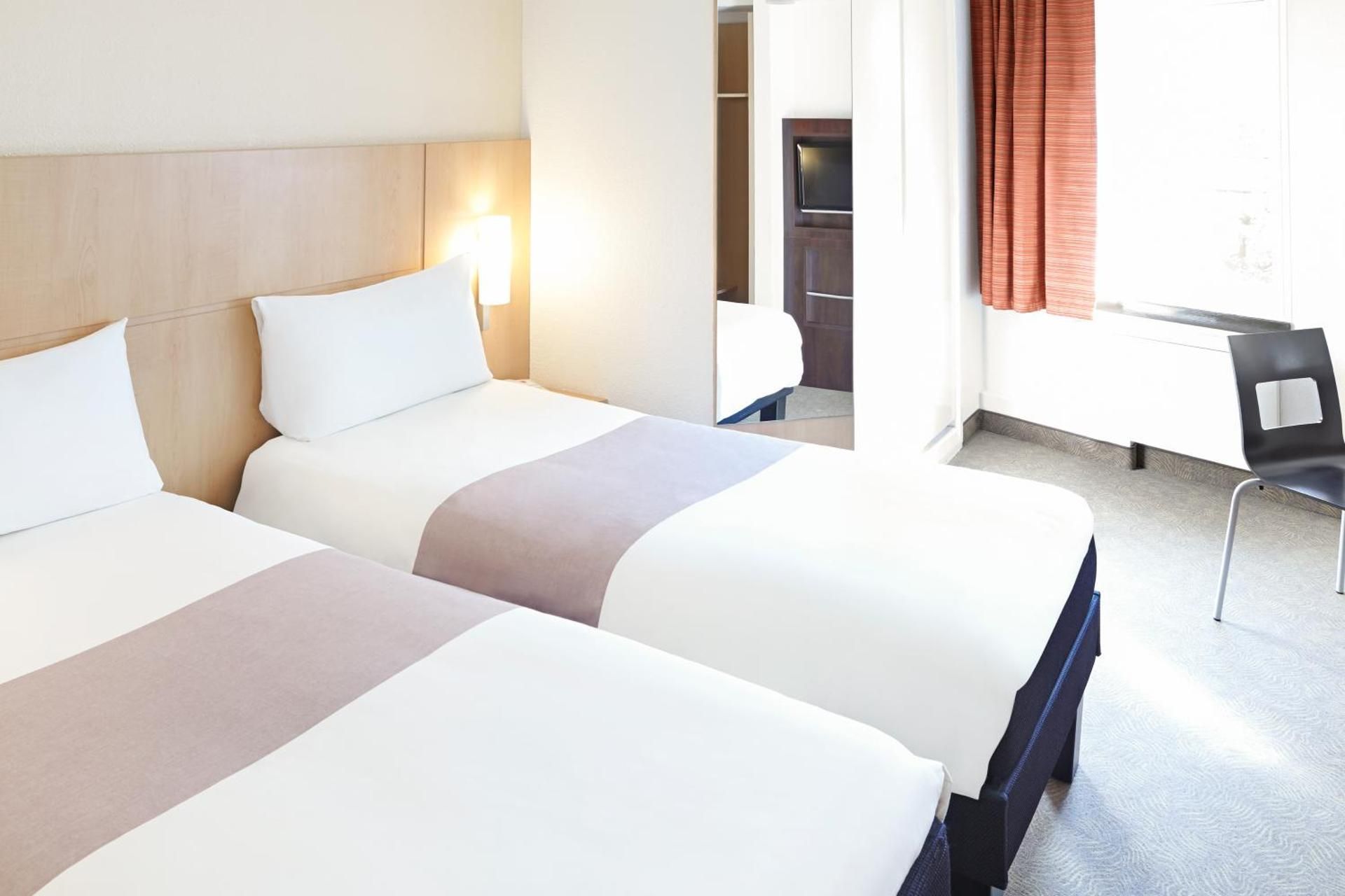Twin room with 2 beds