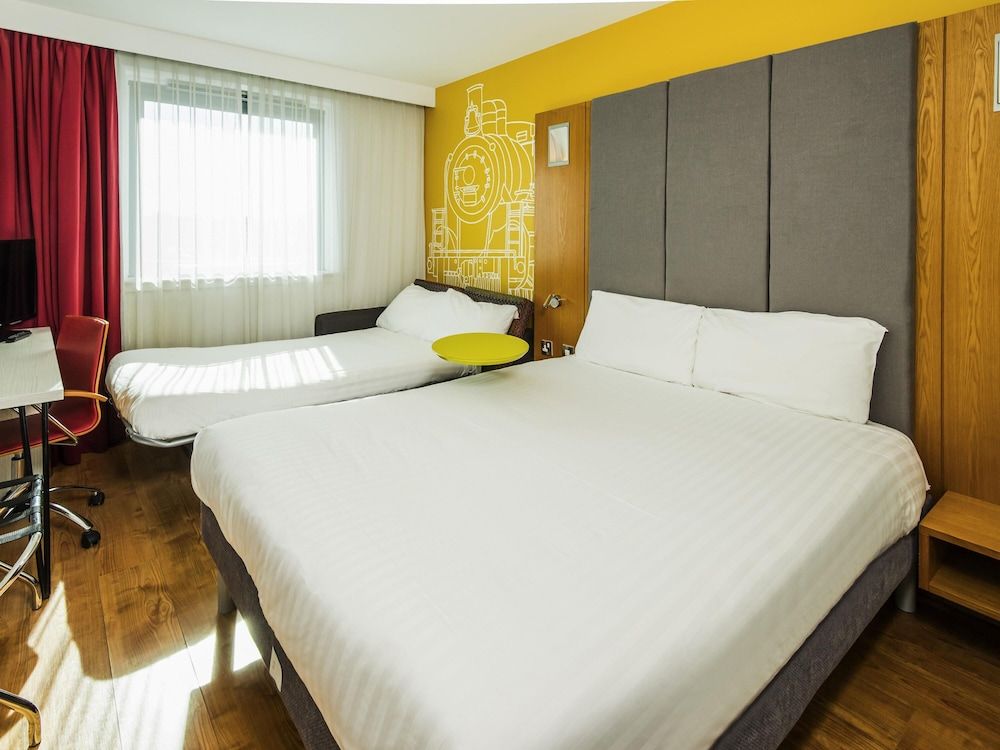 ibis Styles Crewe Family Room, Multiple Beds (The Family) 3