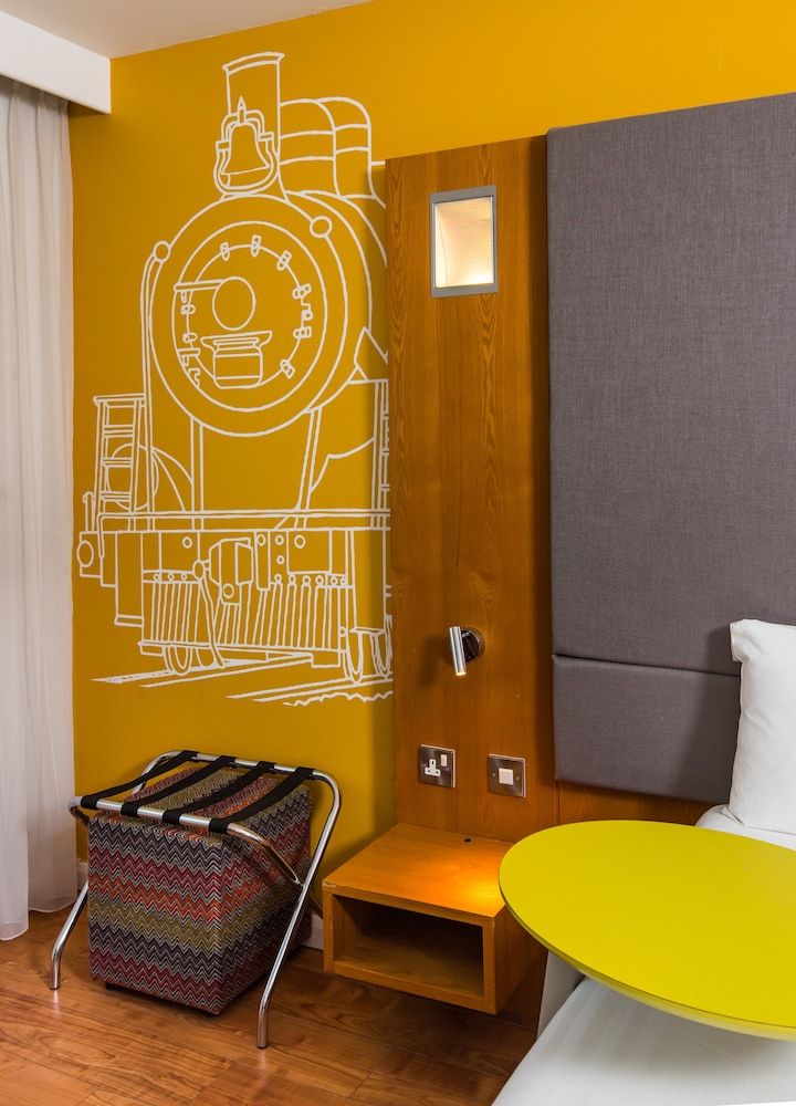 ibis Styles Crewe Room, 2 Twin Beds (The Duet) 7