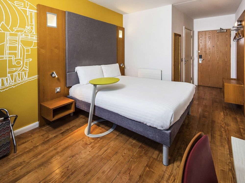 ibis Styles Crewe Room, 1 Double Bed (The Queen)