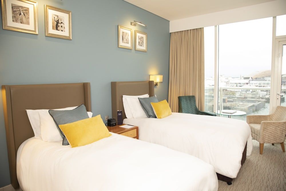 voco St David's Cardiff by IHG Standard Room 3