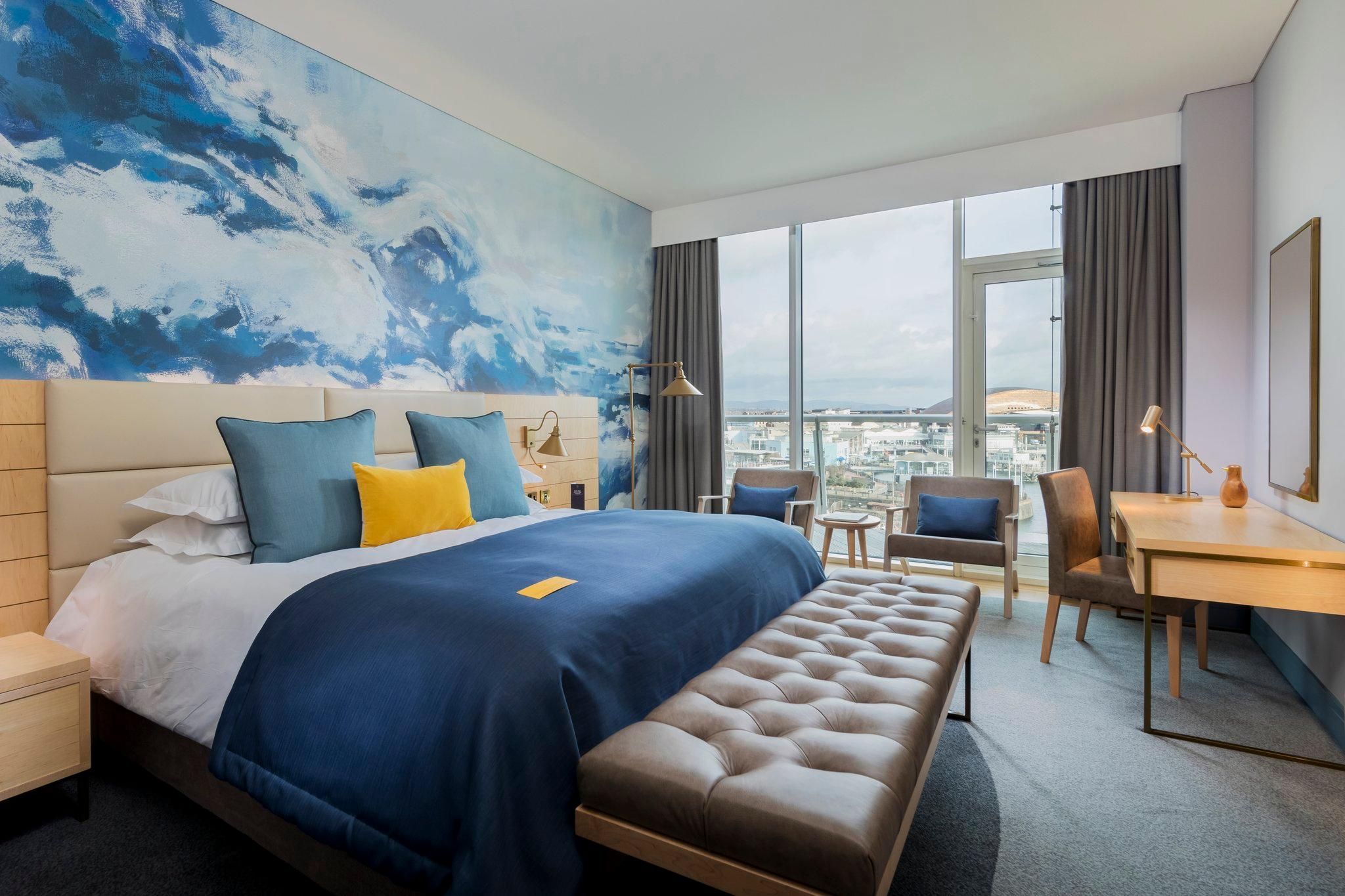 1 Super King Tiger Bay Premium Room