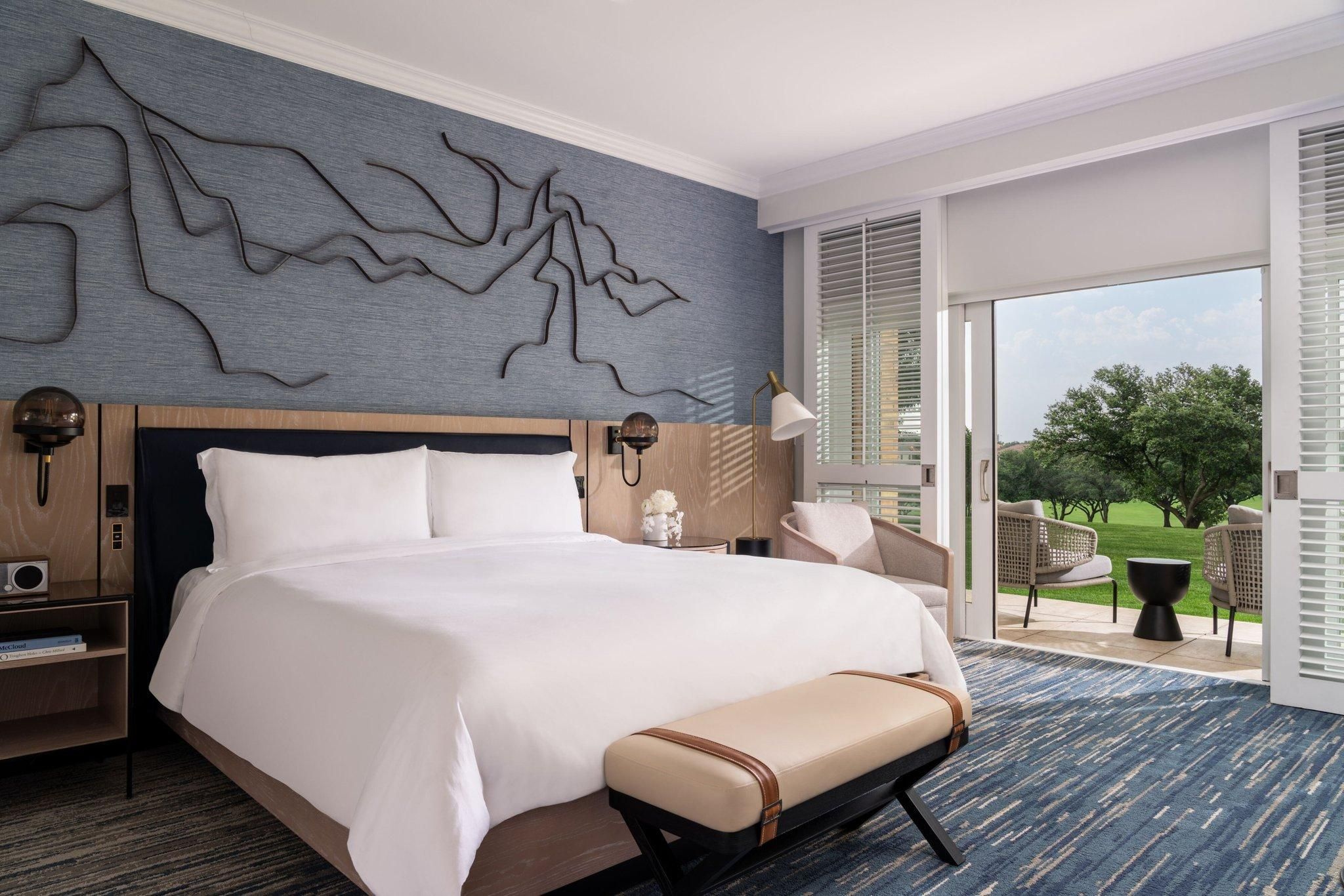 Club Villa Suite, Club Lounge Access, Villa, 1 King, Garden/Golf View, Balcony