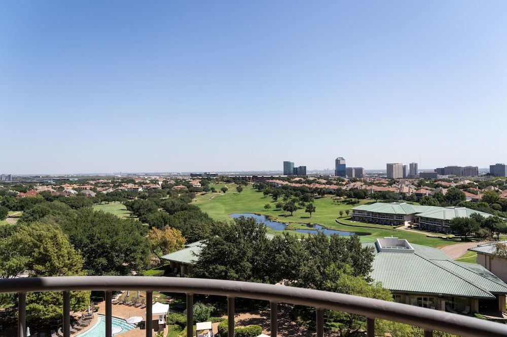 The Ritz-Carlton Dallas, Las Colinas Executive Suite, 1 King Bed, Golf View (Balcony) 2
