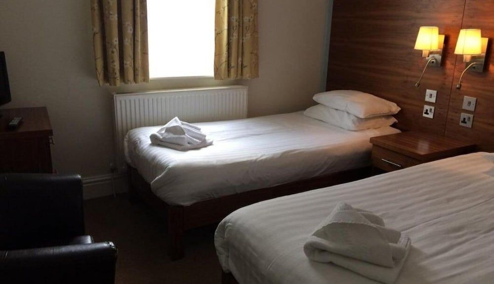 Wheatlands Lodge Hotel Double Room 3