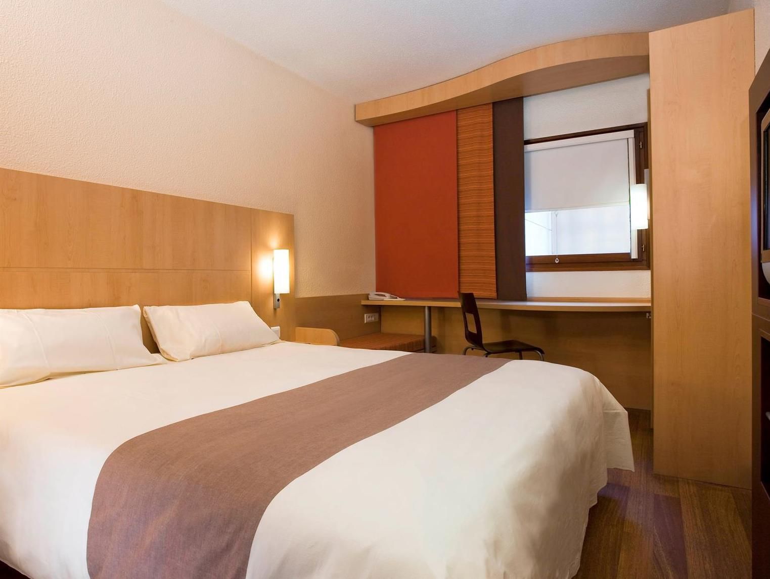 Double Room with 1 Double Bed