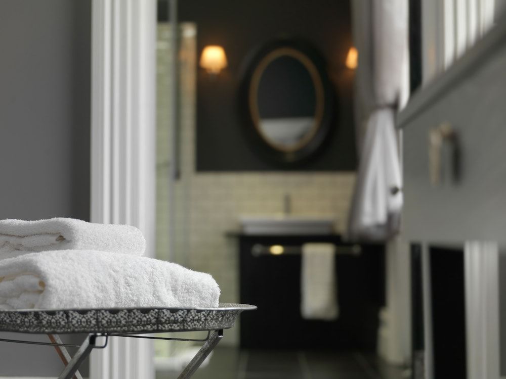 Poets House Superior Double Room, 1 King Bed 3