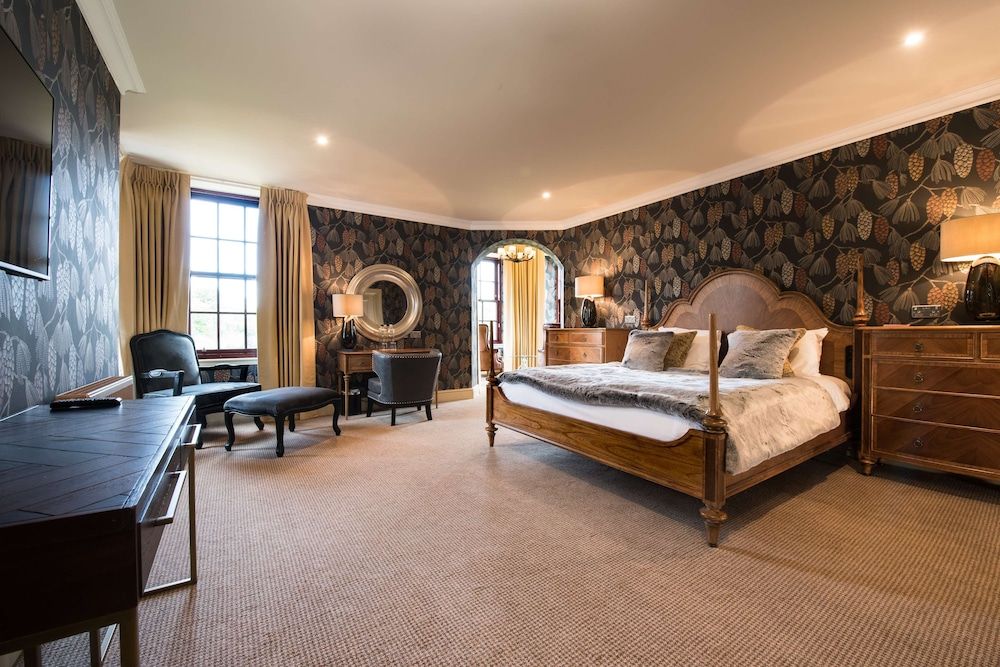 Gleddoch Golf & Spa Resort