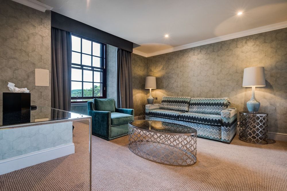 Gleddoch Golf & Spa Resort Suite, 1 King Bed, Non Smoking, Hot Tub (Walk-in Shower;with Sofabed) 6