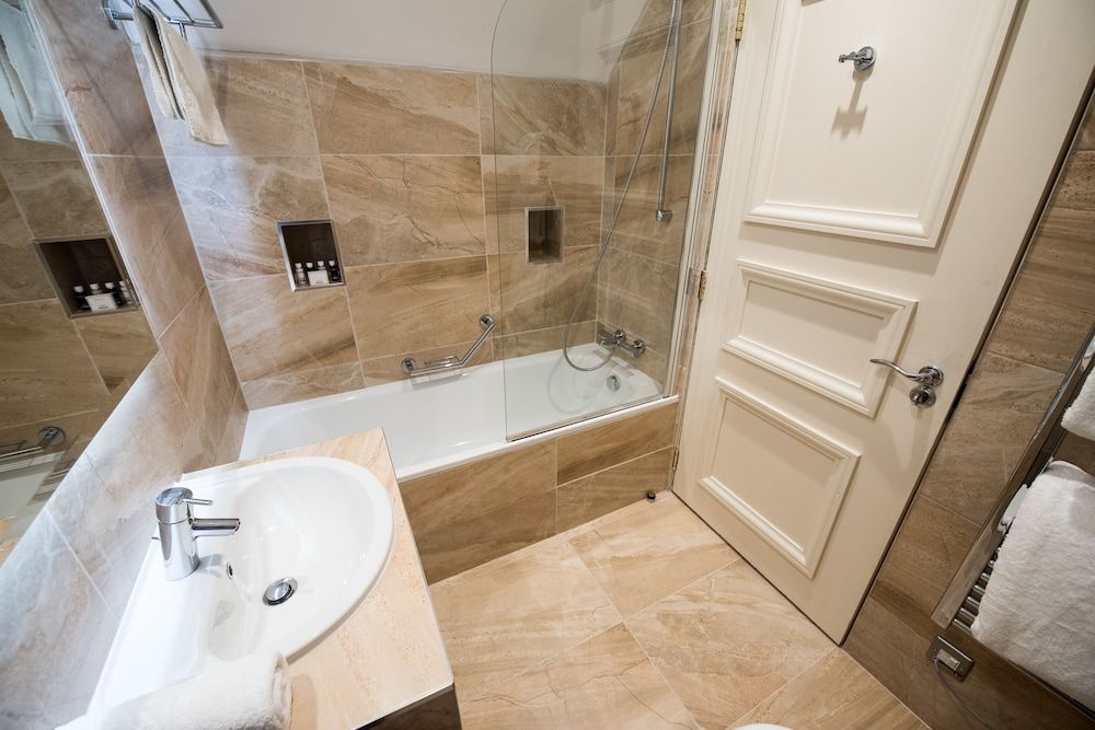 Gleddoch Golf & Spa Resort Superior Room, 1 King Bed, Non Smoking 5